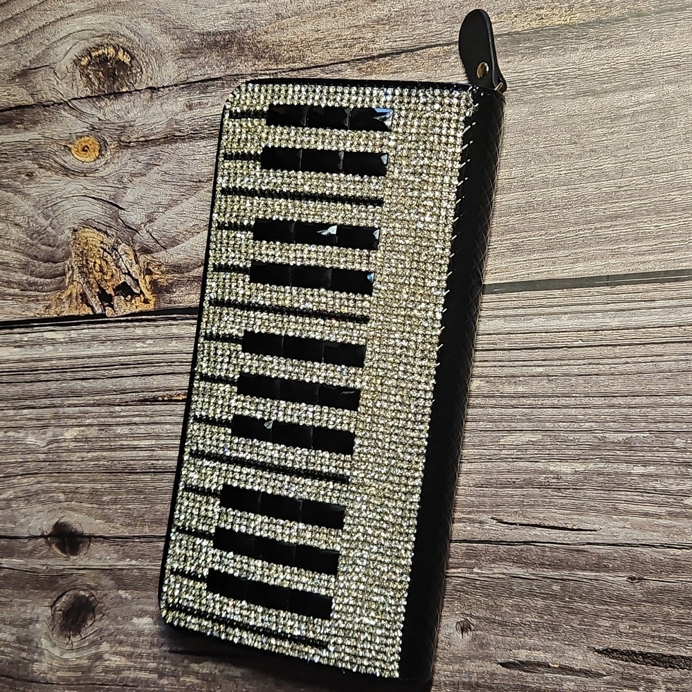 SALE! NWOT Rare Rong Yao Elegant Rhinestone Keyboard Design Wallet